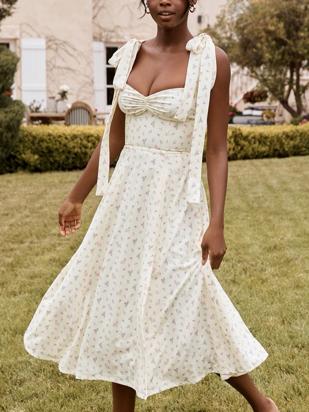 House of CB | NWT! Alicia Ditsy Floral Midi Dress
